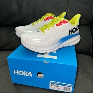 HOKA one Clifton men’s 7D Running Shoes blanc virtual blue